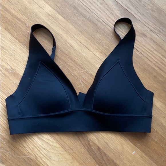 🆕 Athleta Essential Black Bra A-C - Picture 4 of 7